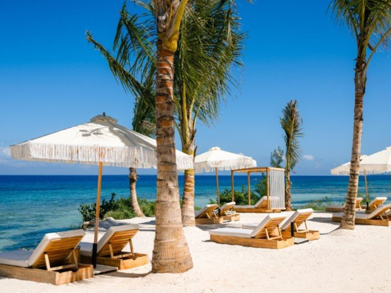 Kwanza Resort By Sunrise