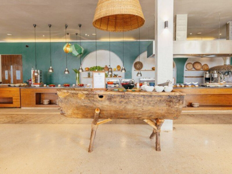 Kwanza Resort By Sunrise