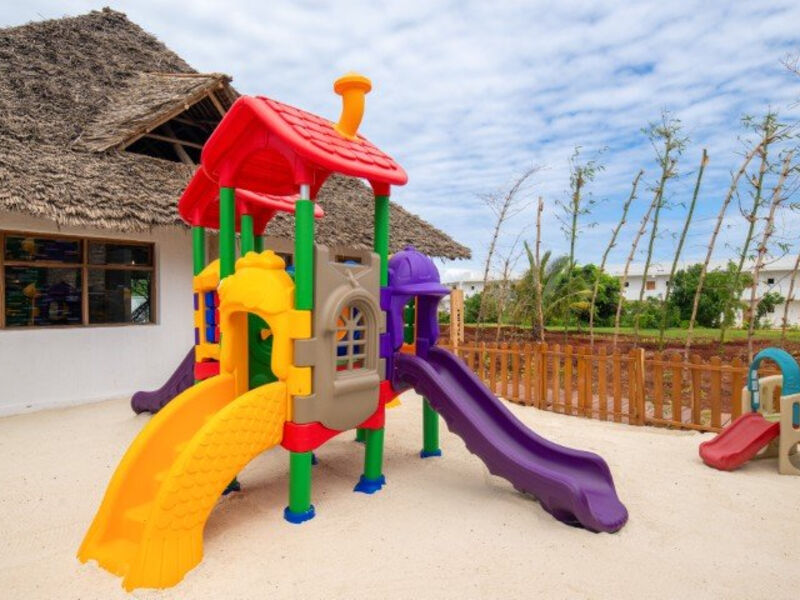 Kwanza Resort By Sunrise