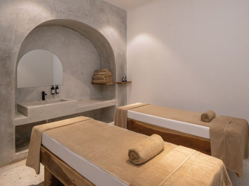 Kwanza Resort By Sunrise