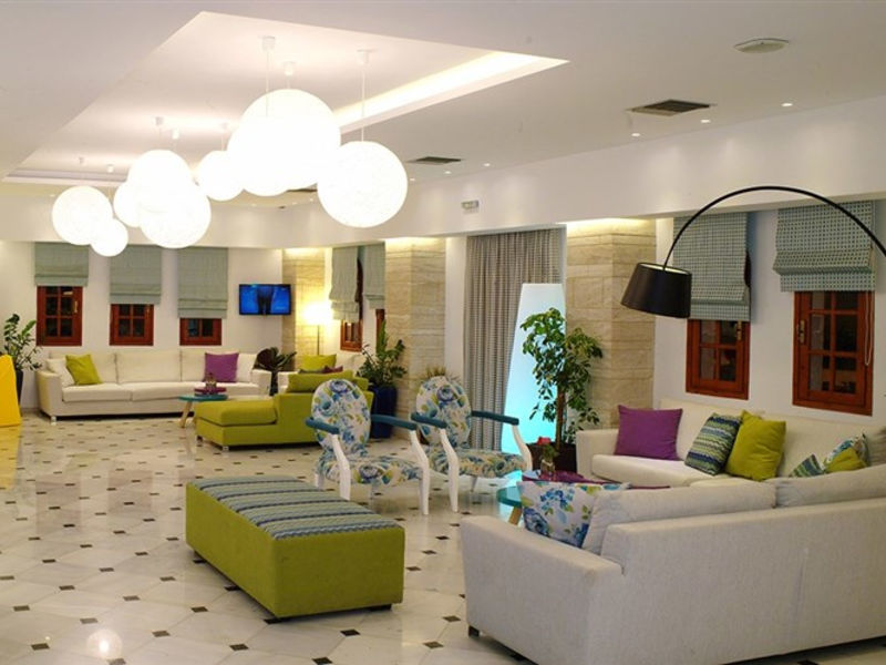 Kyknos Beach Hotel & Bungalows
