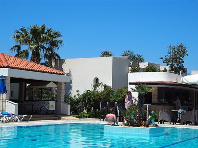 Kyknos Beach & Bungalows