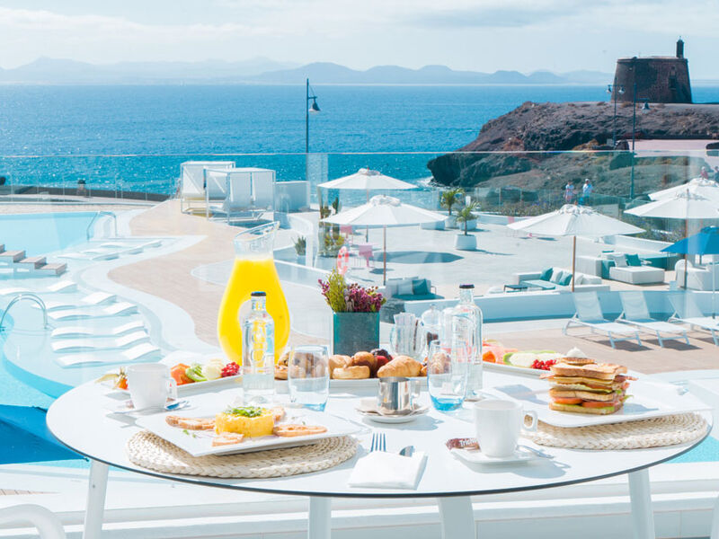 La Cala Suites