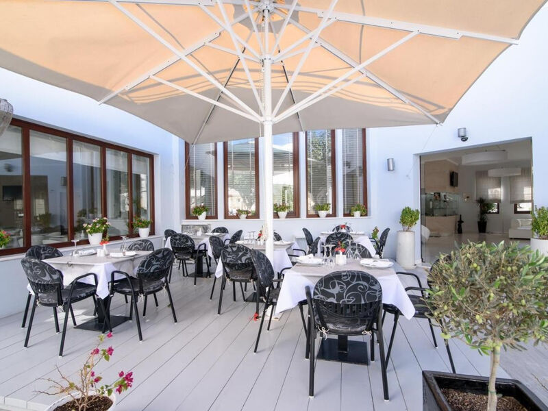 La Mer Deluxe Hotel & Spa