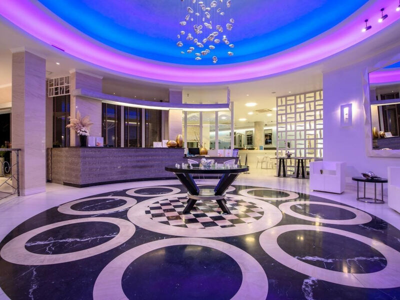 La Mer Deluxe Hotel & Spa