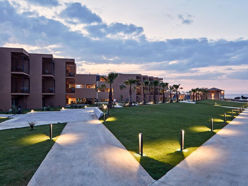 La Mer Resort & Spa