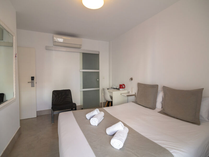 La Milagrosa Hotel and Apartments