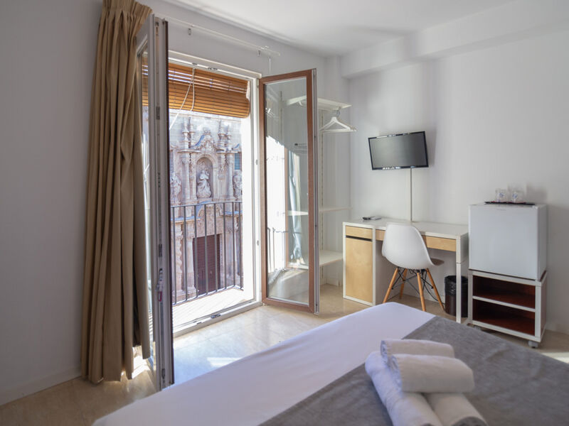La Milagrosa Hotel and Apartments