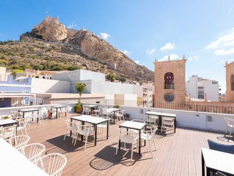 La Milagrosa Hotel and Apartments