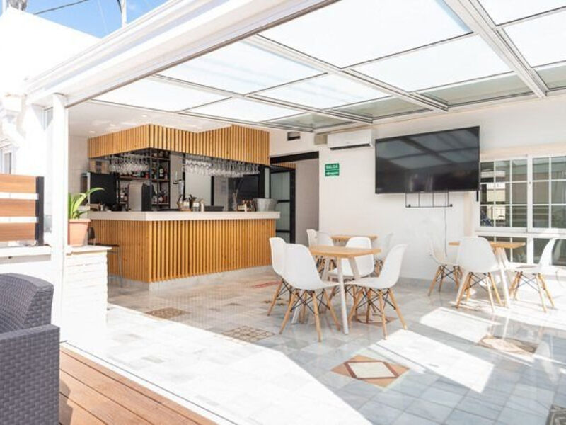 La Milagrosa Hotel and Apartments