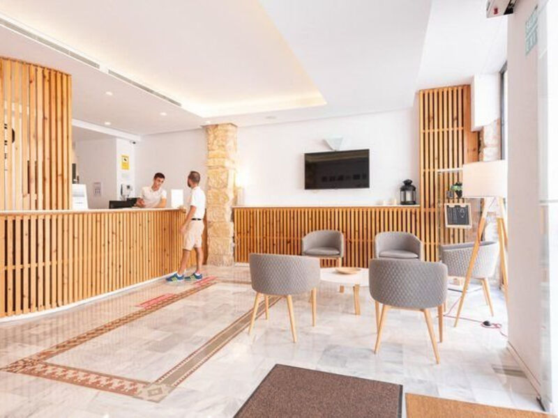 La Milagrosa Hotel and Apartments