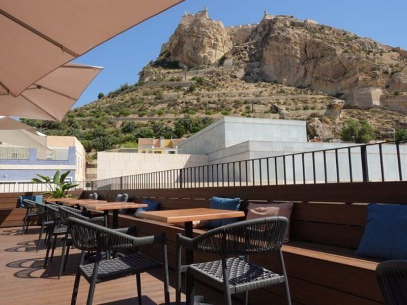 La Milagrosa Hotel and Apartments