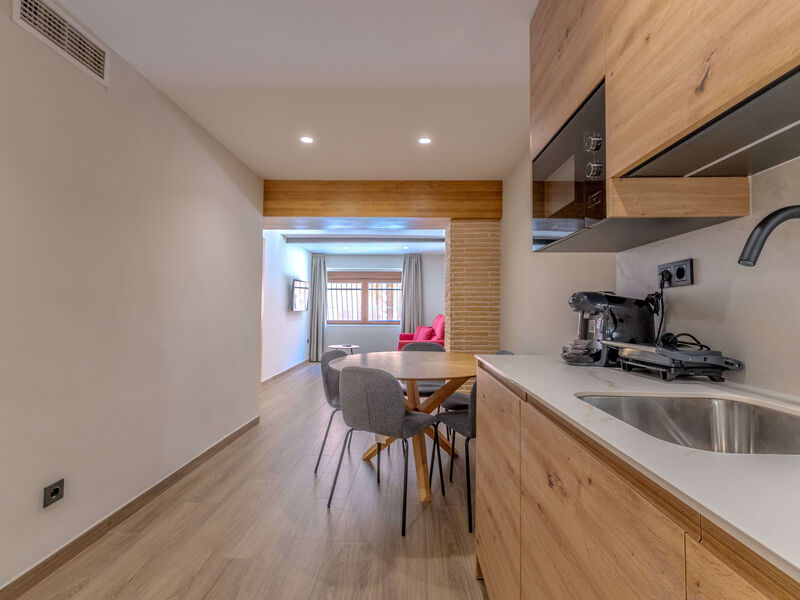 La Milagrosa Hotel and Apartments