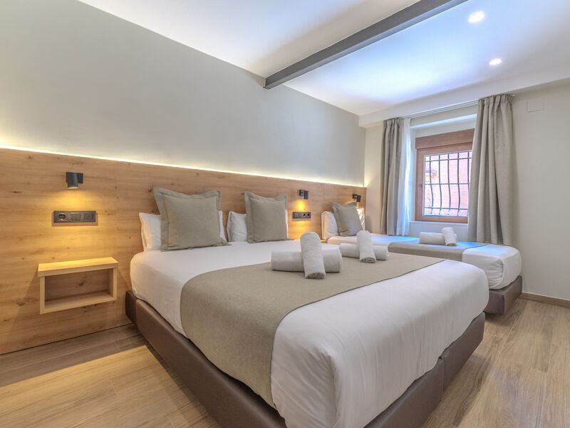 La Milagrosa Hotel and Apartments