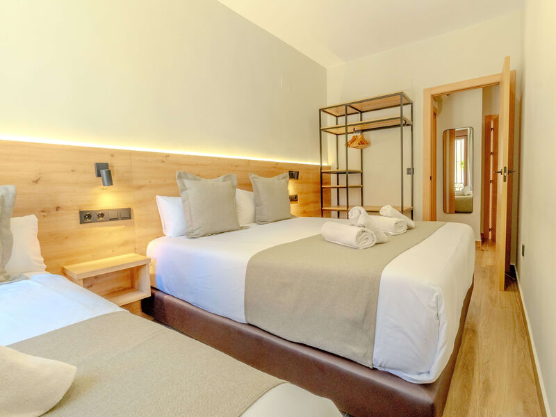 La Milagrosa Hotel and Apartments