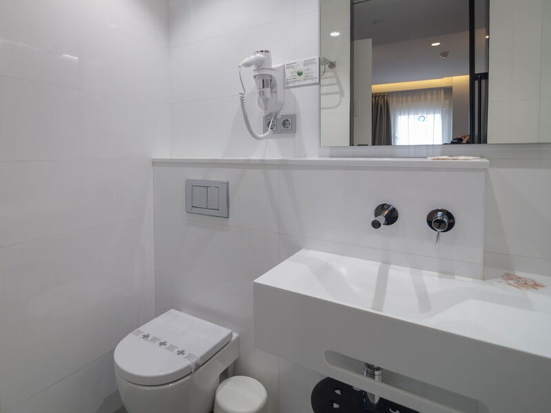 La Milagrosa Hotel and Apartments