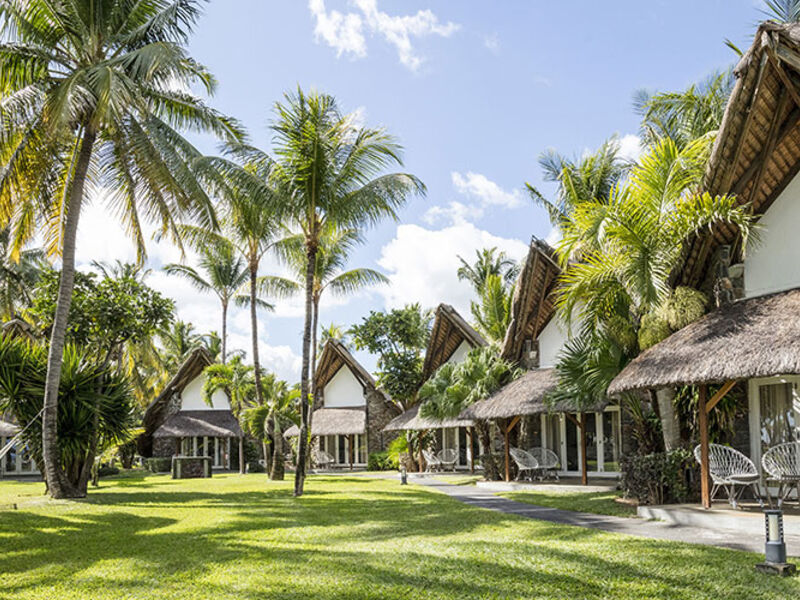 La Pirogue Resort & Spa