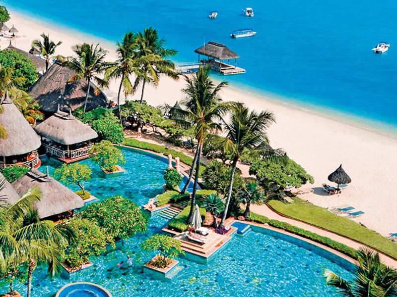 La Pirogue Resort & Spa