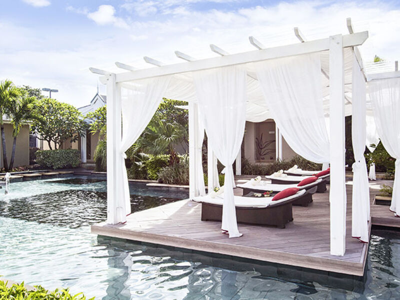 La Pirogue Resort & Spa