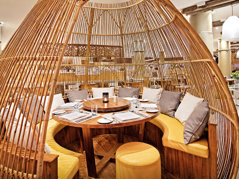 La Pirogue Resort & Spa