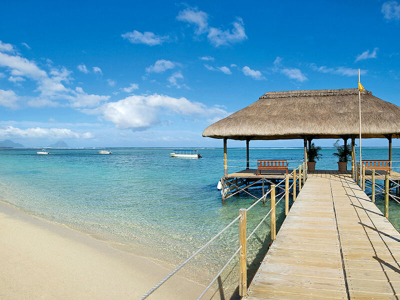 La Pirogue Resort & Spa