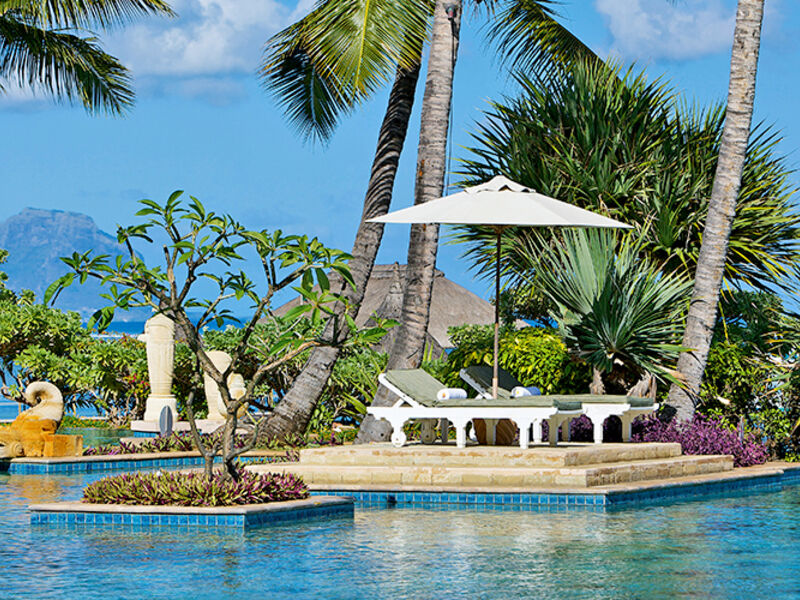La Pirogue Resort & Spa