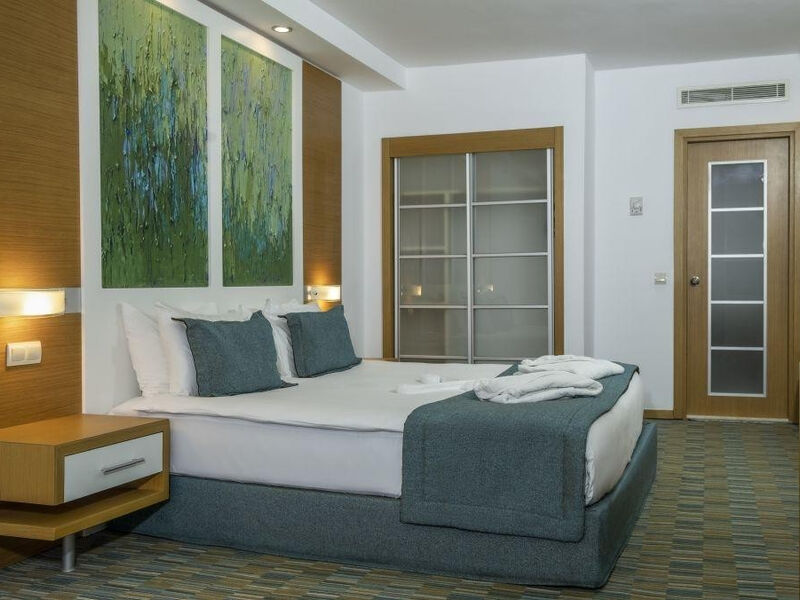 Ladonia Hotels Adakule