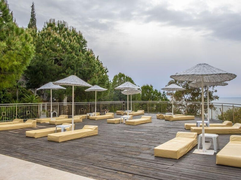 Ladonia Hotels Adakule