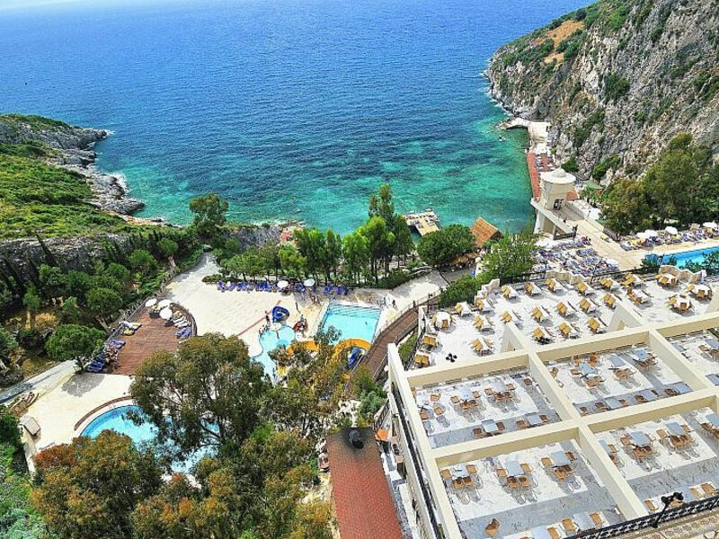Ladonia Hotels Adakule