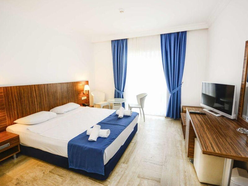 Ladonia Hotels Club Blue White