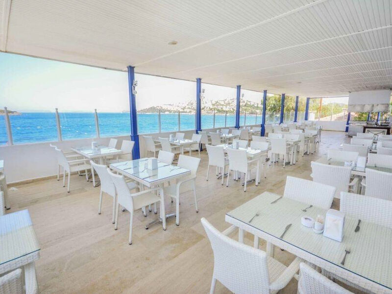 Ladonia Hotels Club Blue White
