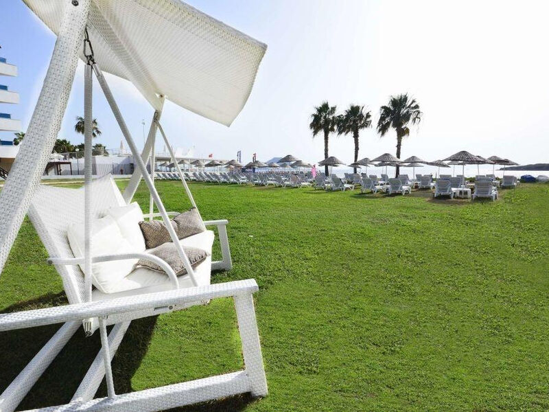 Ladonia Hotels Club Blue White
