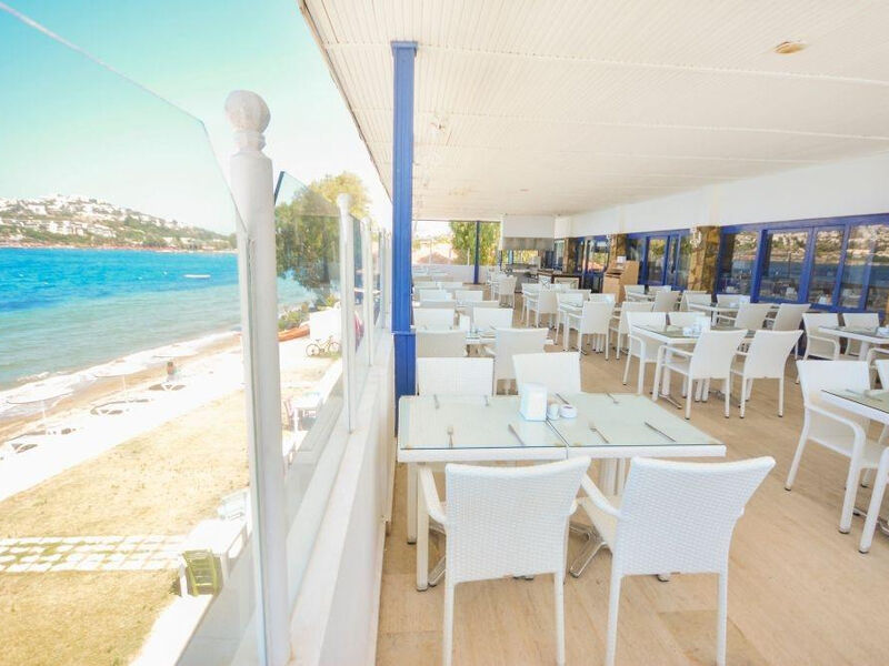 Ladonia Hotels Club Blue White
