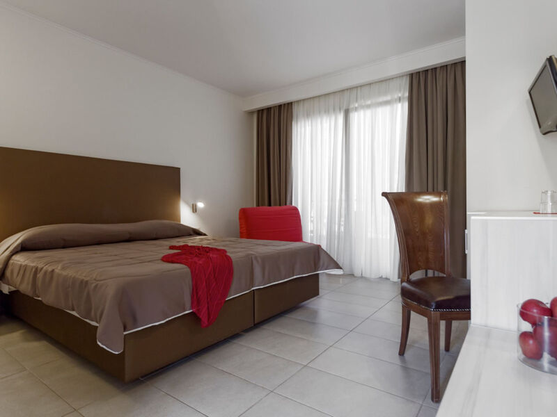 Hotel Lagomandra Beach