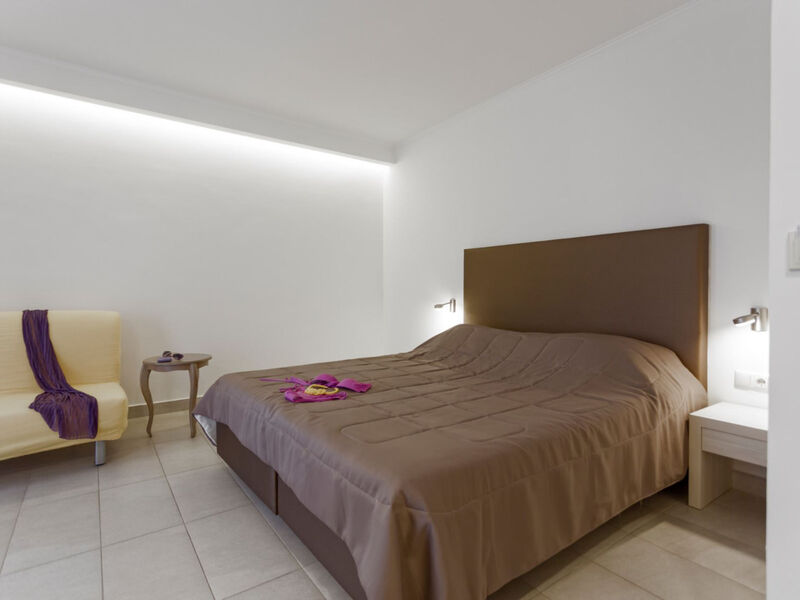 Hotel Lagomandra Beach
