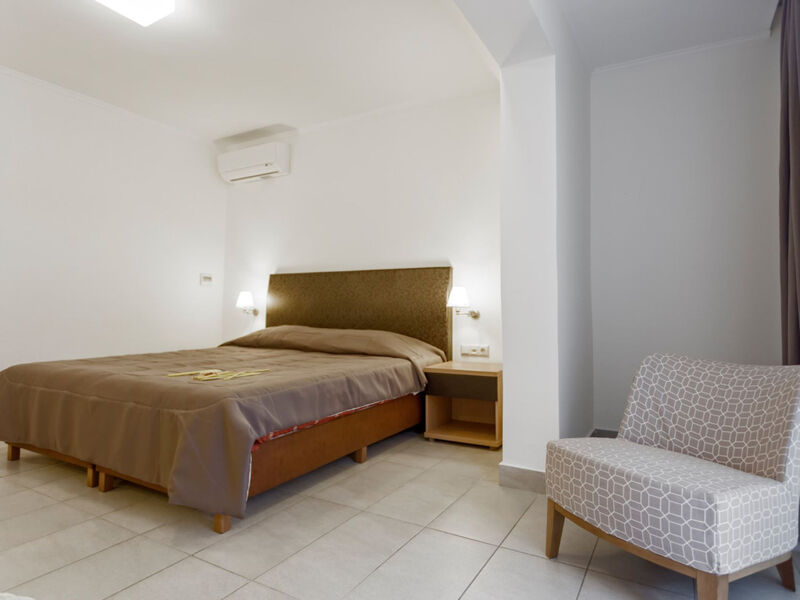 Hotel Lagomandra Beach