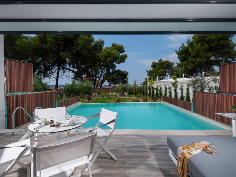 Hotel Lagomandra Beach