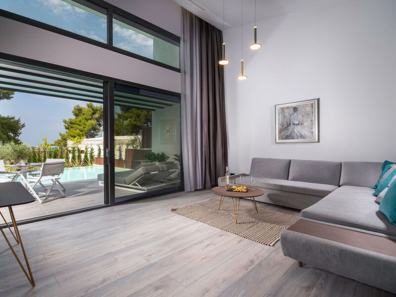 Hotel Lagomandra Beach