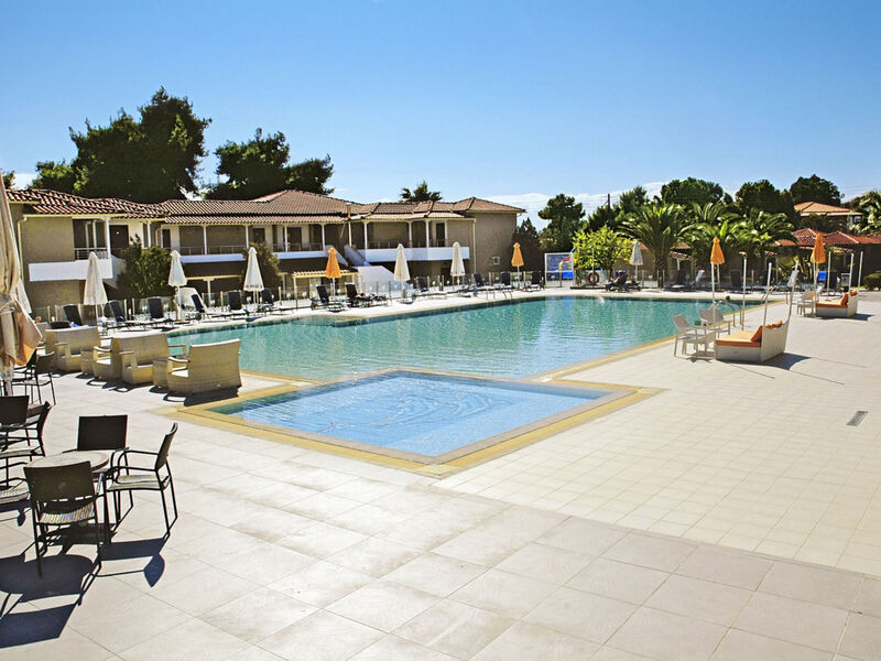 Hotel Lagomandra Beach