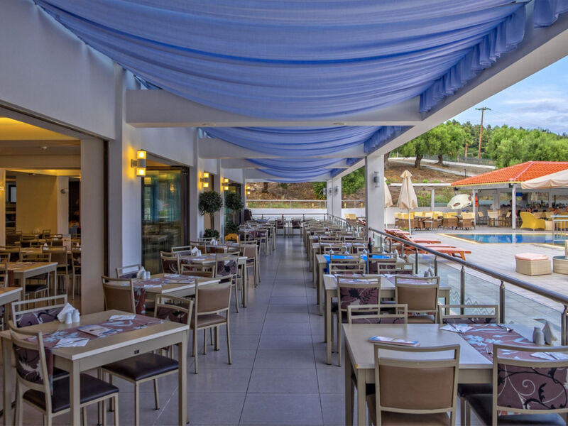 Hotel Lagomandra Beach