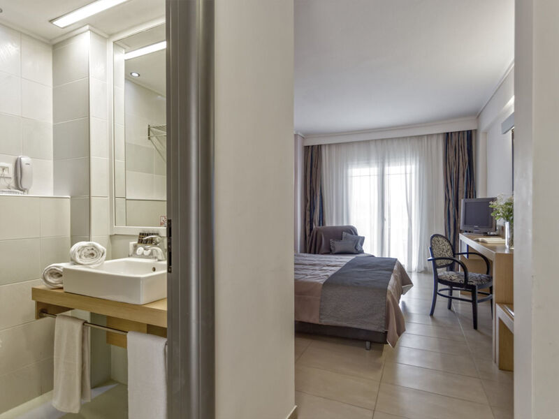 Lagomandra Hotel & Spa