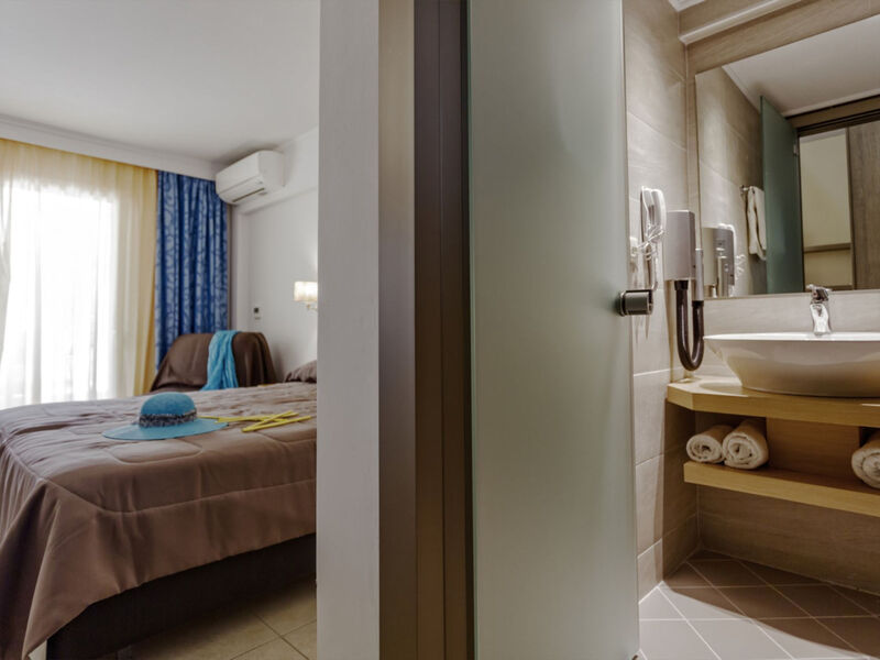 Lagomandra Hotel & Spa