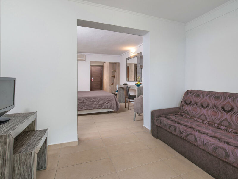Lagomandra Hotel & Spa