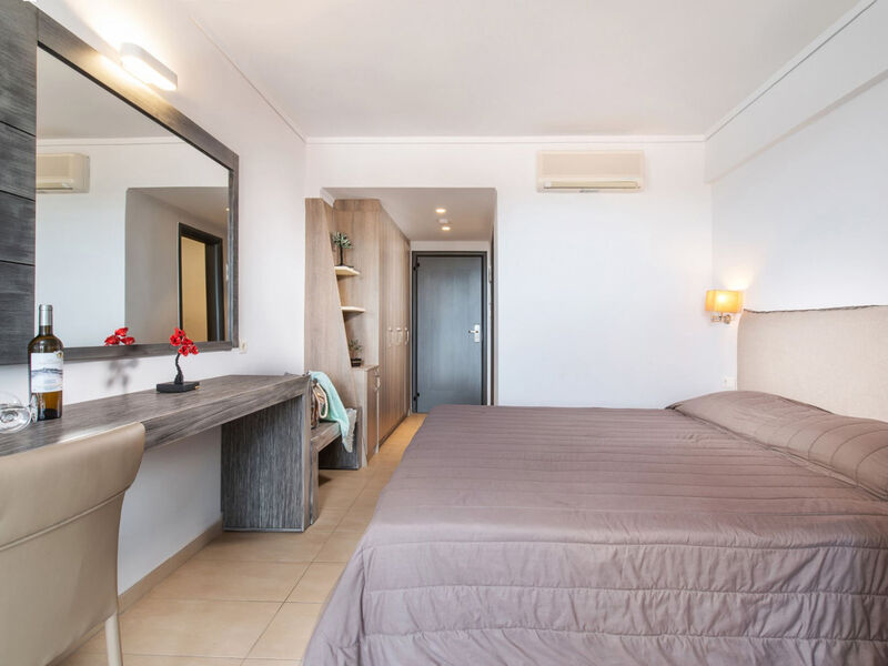 Lagomandra Hotel & Spa
