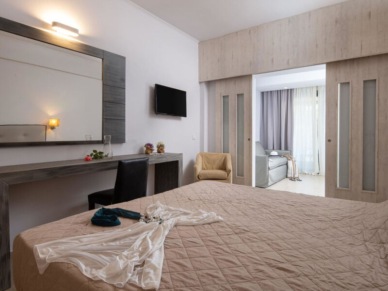 Lagomandra Hotel & Spa