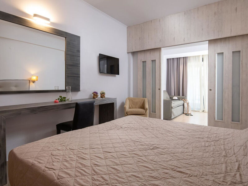 Lagomandra Hotel & Spa