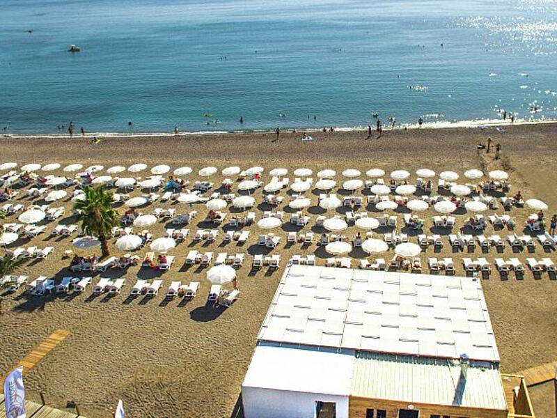 Laguna Beach Alya Resort