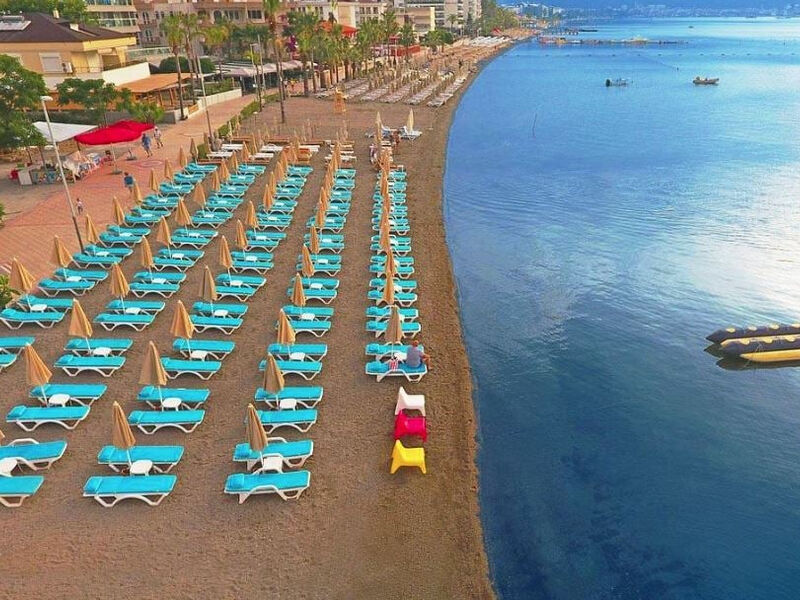 Lalila Blue Suites