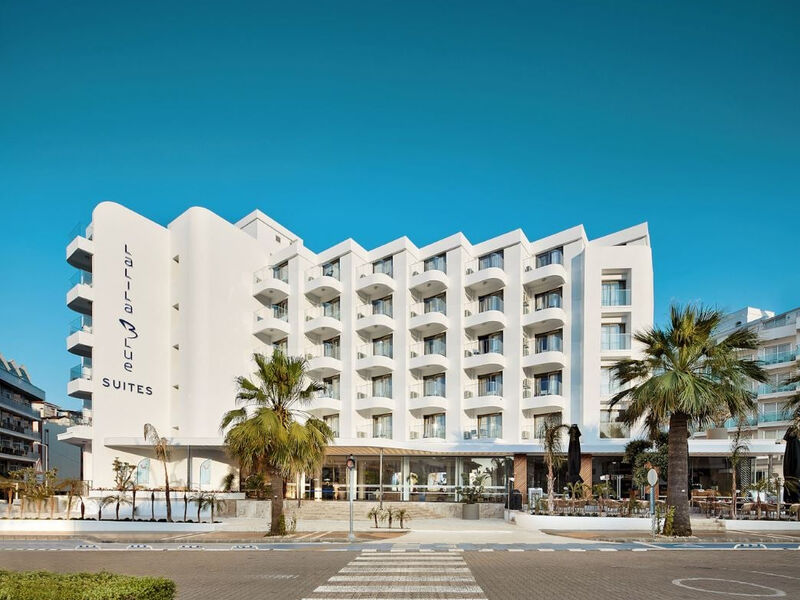 Lalila Blue Suites