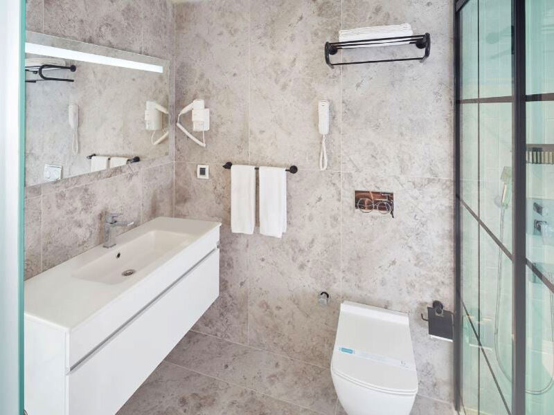 Lalila Blue Suites